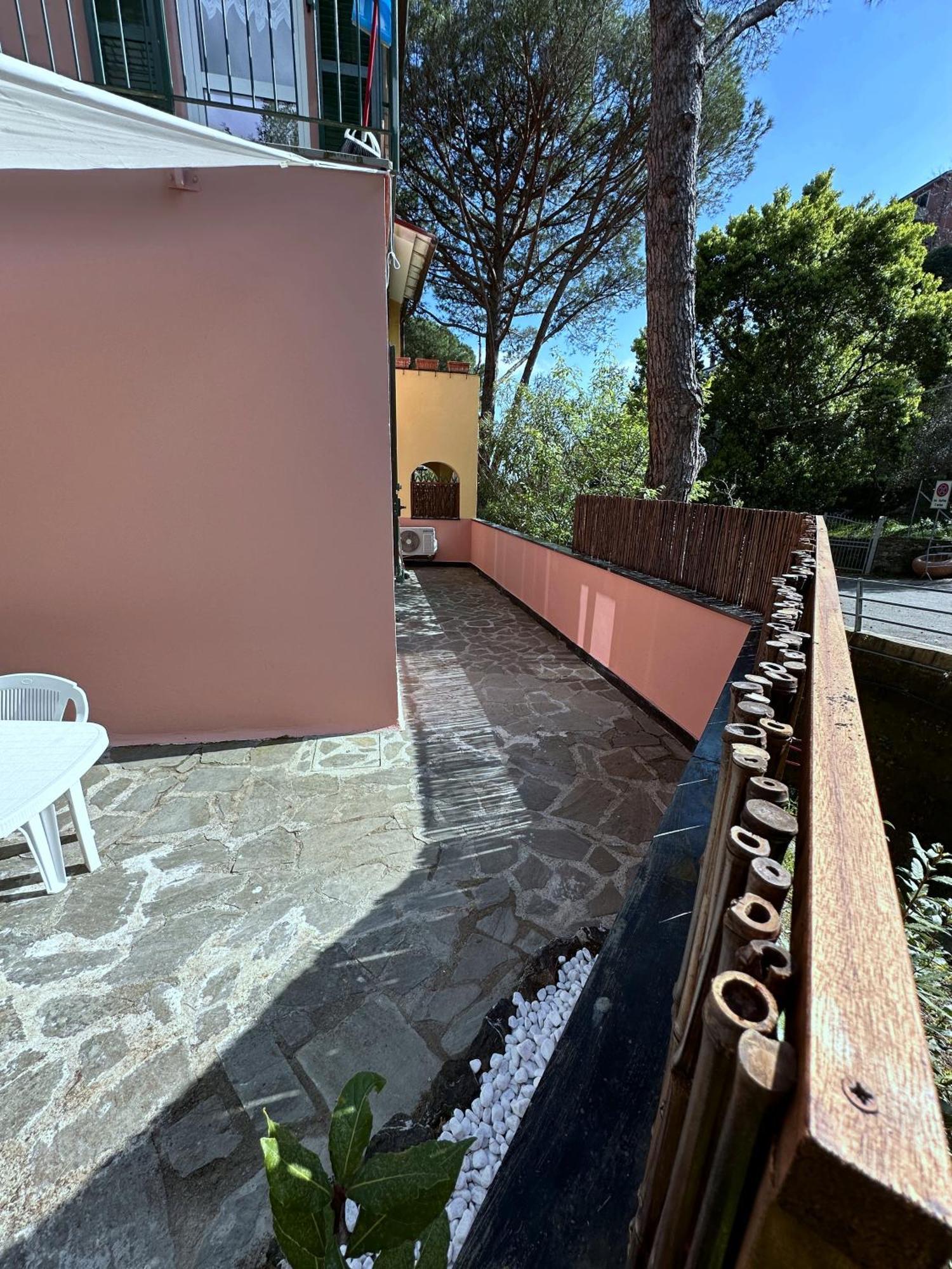 Terrace & Parking - Holiday Home Near Fegina Beach Monterosso al Mare Exterior foto
